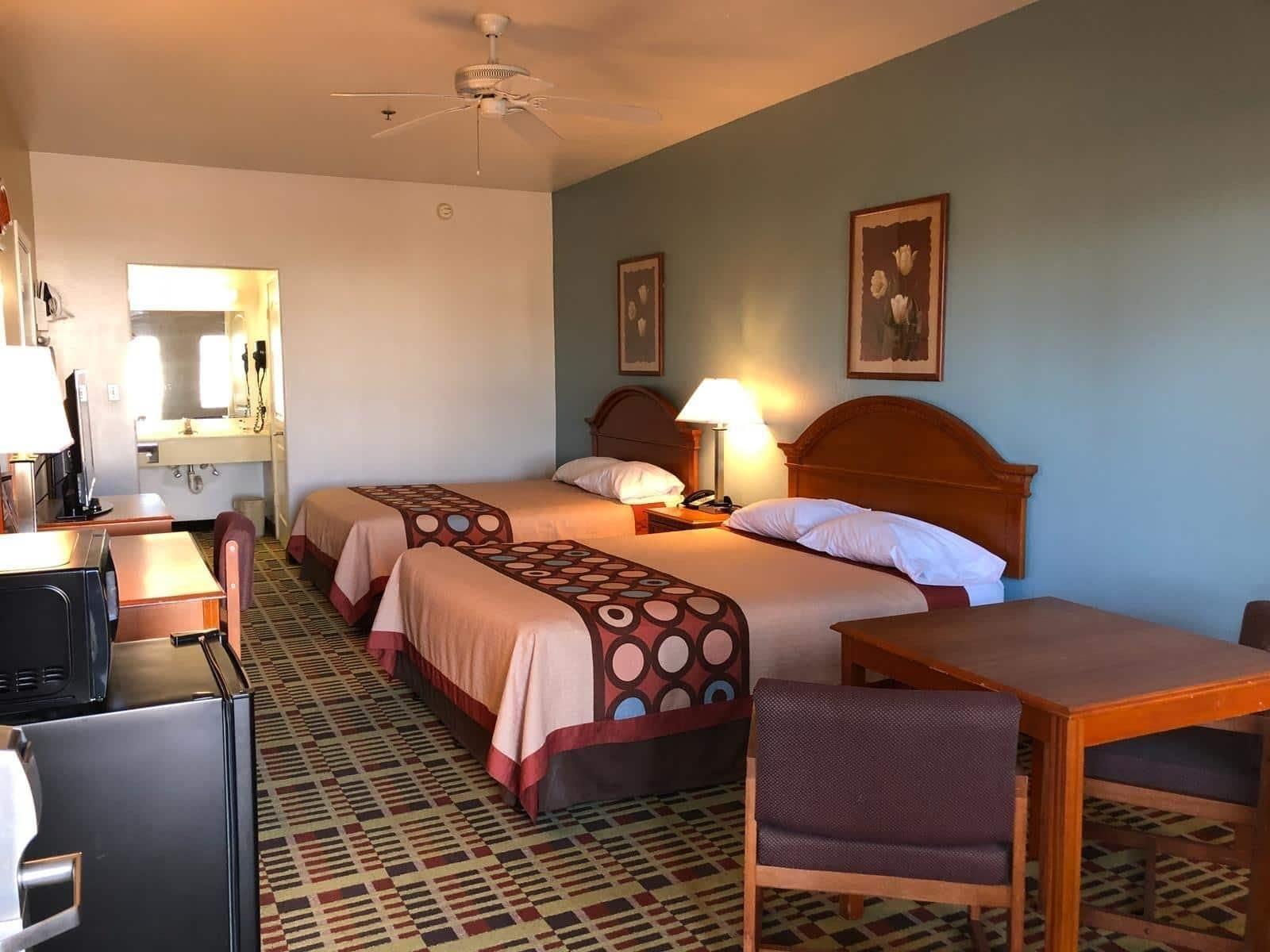 Super 8 By Wyndham Forney/East Dallas Екстериор снимка