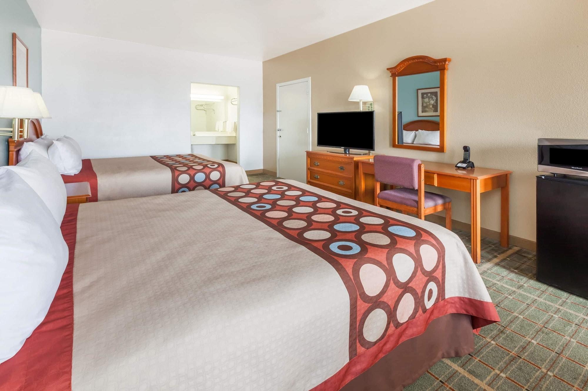 Super 8 By Wyndham Forney/East Dallas Екстериор снимка