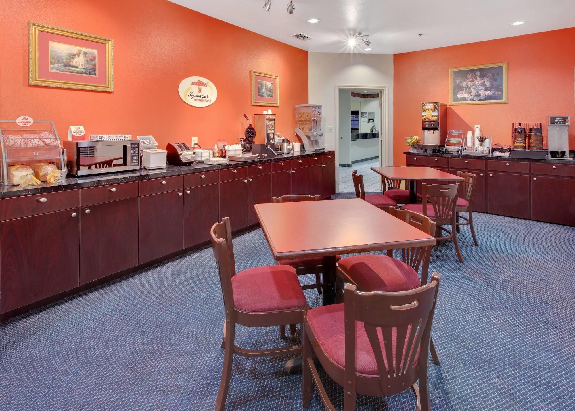 Super 8 By Wyndham Forney/East Dallas Екстериор снимка