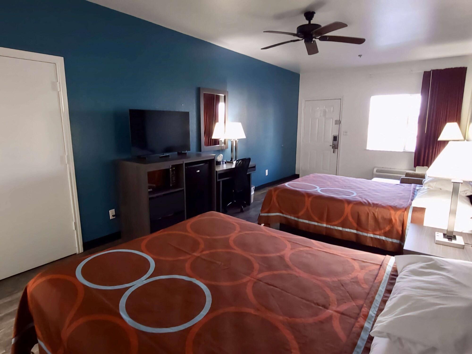 Super 8 By Wyndham Forney/East Dallas Екстериор снимка