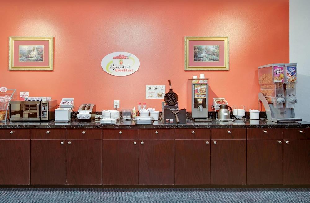 Super 8 By Wyndham Forney/East Dallas Екстериор снимка
