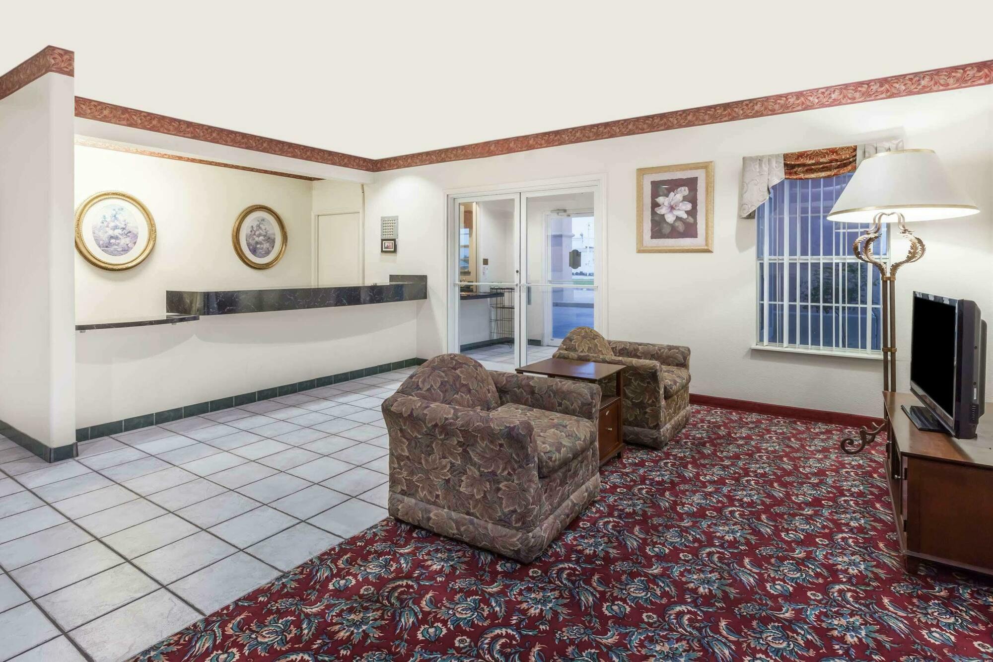 Super 8 By Wyndham Forney/East Dallas Екстериор снимка
